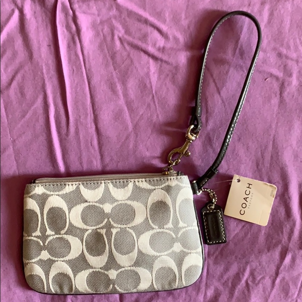 NWT Coach factory wristlet white / gray